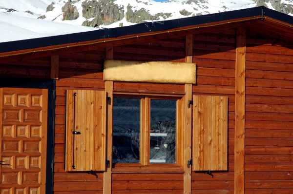 Cost of Cabin Window Repair in Mansfield