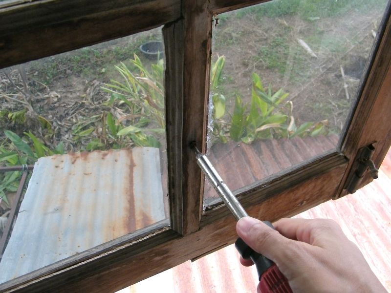 Fiberglass Window Repair